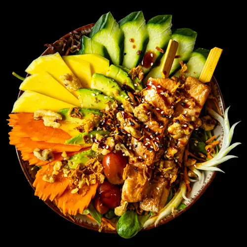 100. Salat mit Lachsspießen